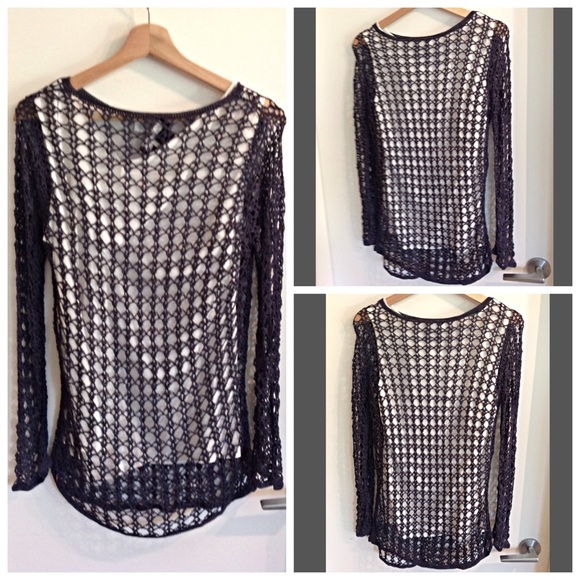 10/$20 MESH/KNIT TOP SZ M or swim cover ? - Picture 1 of 1